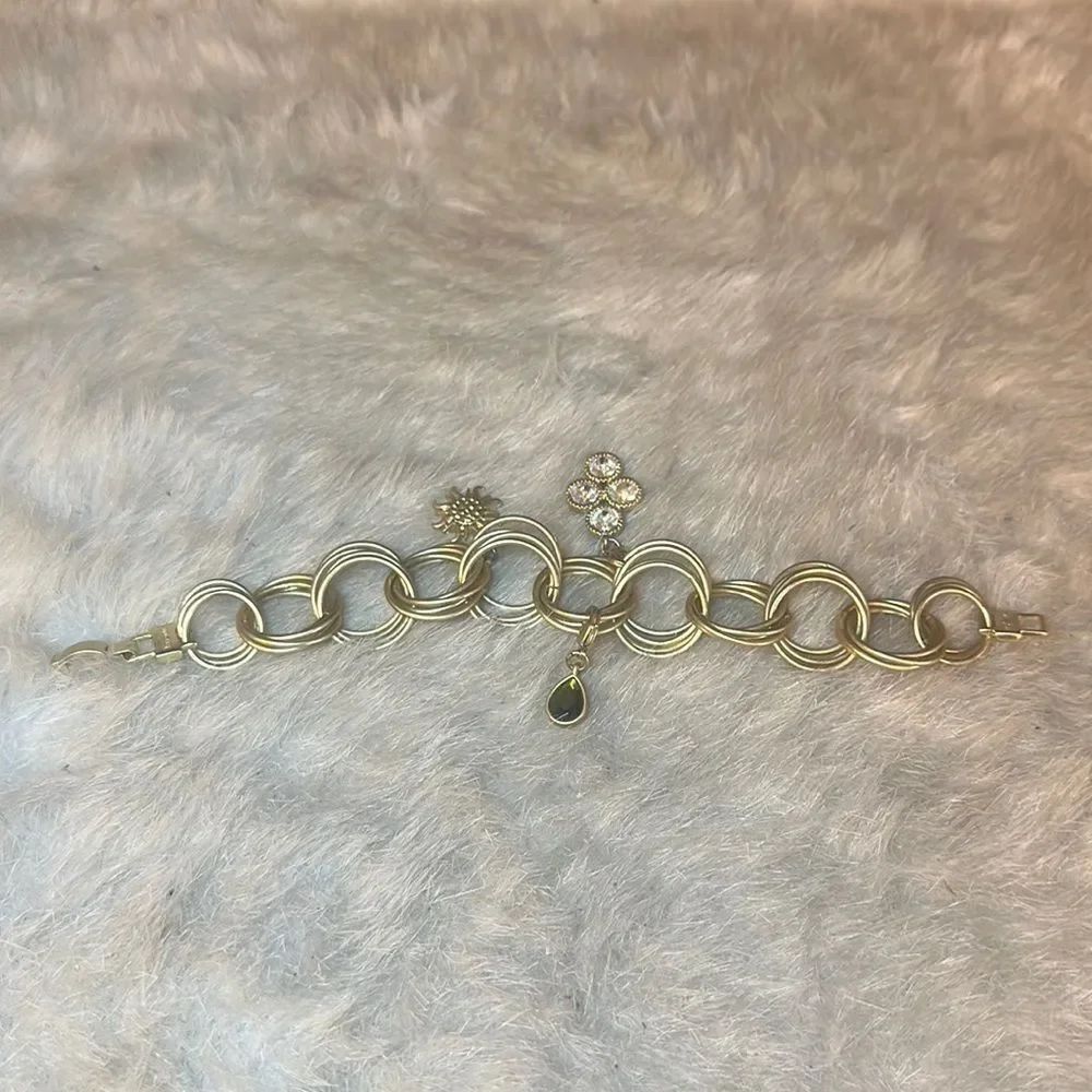 Lia Sophia bracelet OS (5200A) NWOT